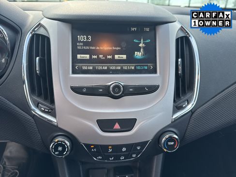Used 2017 Chevrolet Cruze LS FWD image 8