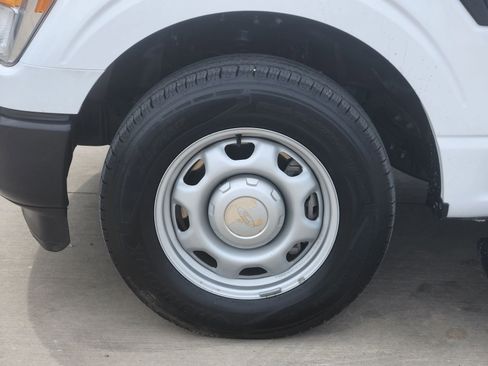 Used 2022 Ford F150 XL w/ Trailer Tow Package image 11