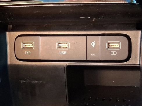 Used 2021 Kia Sorento SX image 26