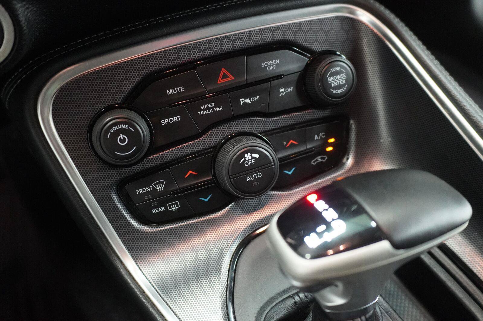 Used 2017 Dodge Challenger R/T RWD image 17