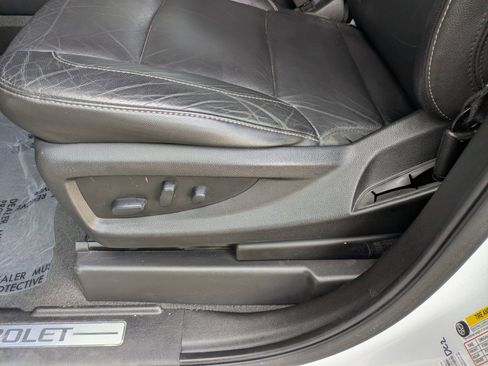 Used 2019 Chevrolet Suburban LT image 22