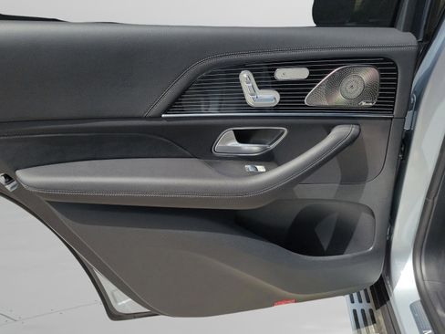 New 2026 Mercedes-Benz GLS 580 4MATIC image 11