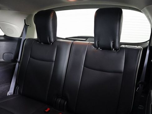 Used 2019 INFINITI QX60 Luxe w/ Essential Package FWD image 12