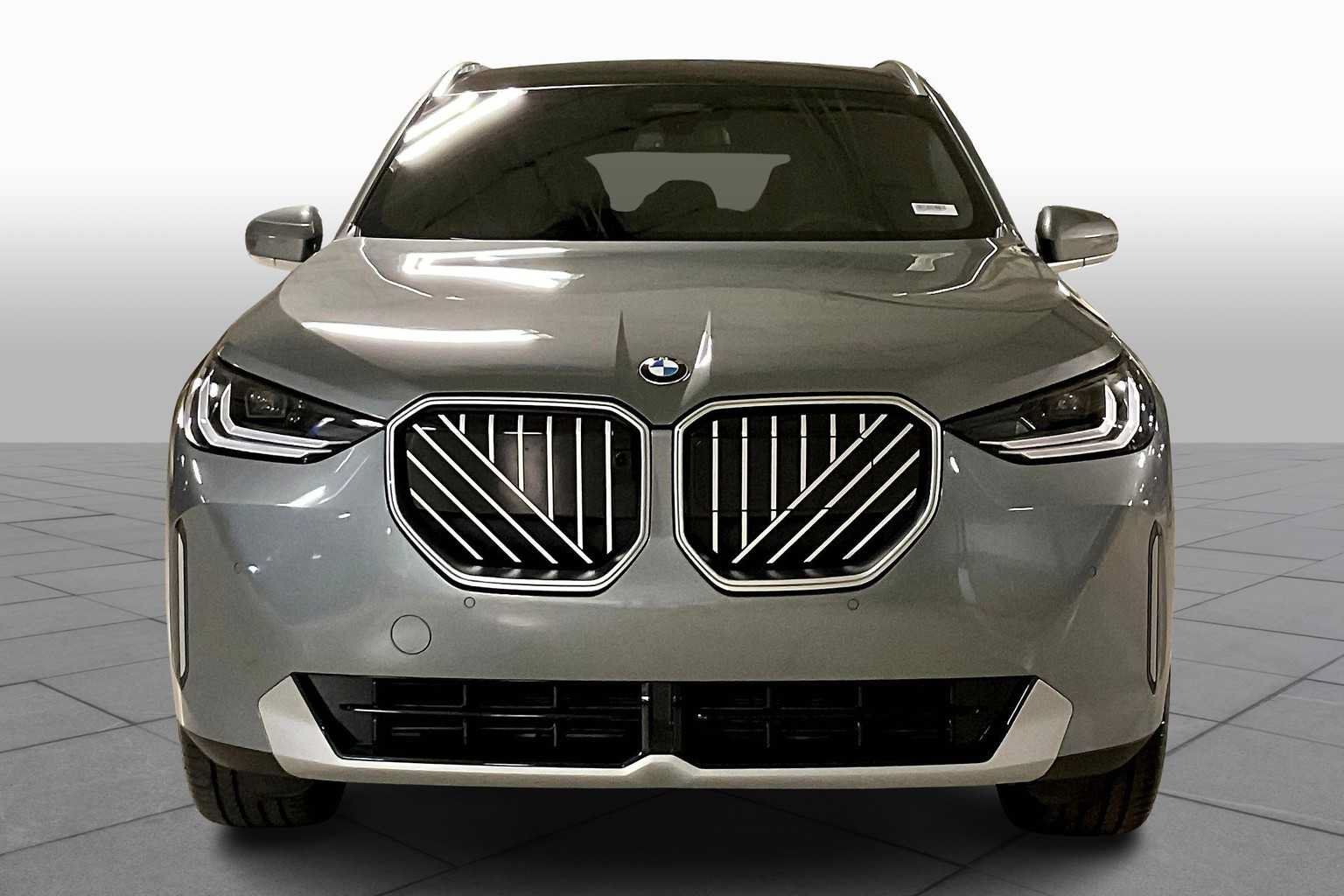 Used 2026 BMW X3 xDrive30i w/ Premium Package AWD/4WD image 3