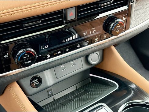 New 2026 Nissan Rogue Platinum AWD/4WD image 10