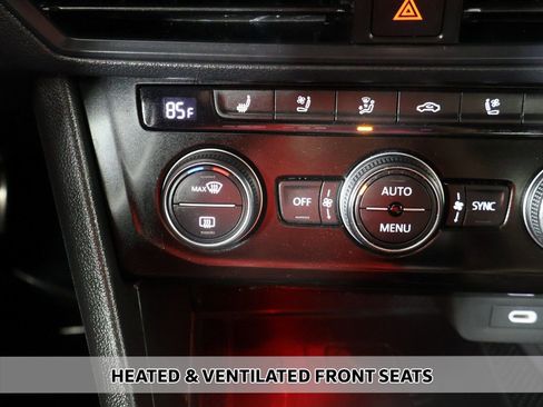 Used 2024 Volkswagen Jetta GLI Autobahn FWD image 8