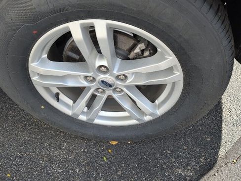 Used 2023 Ford Explorer XLT w/ Equipment Group 202A image 16