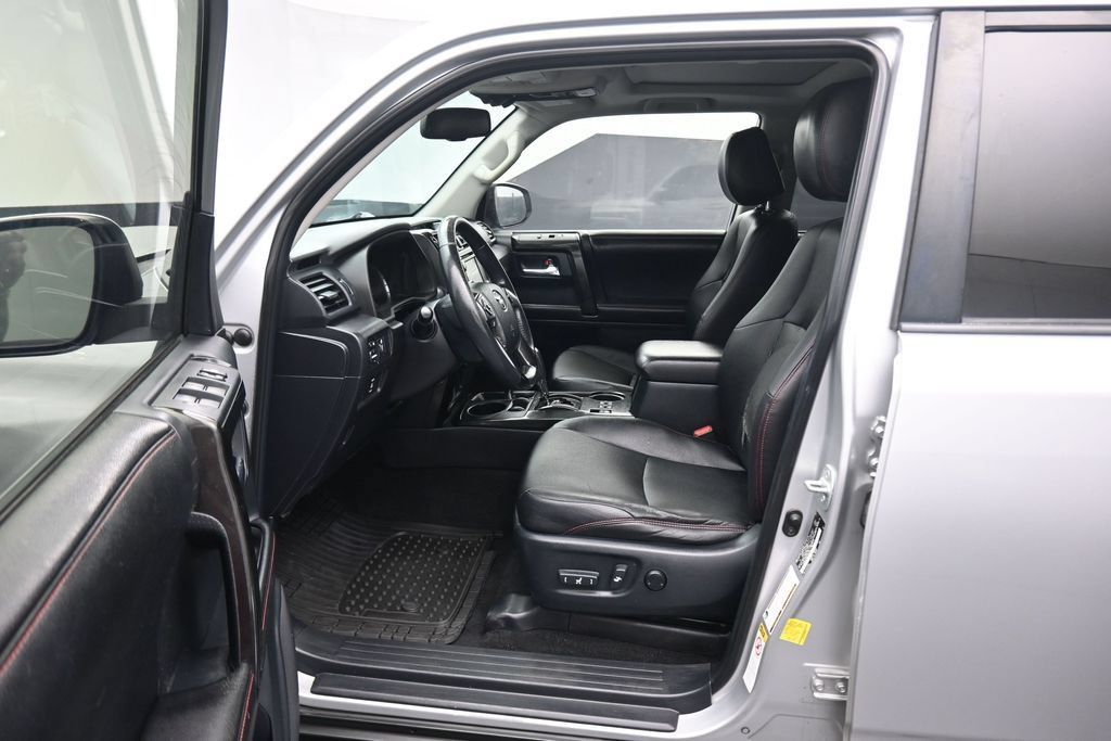 Used 2015 Toyota 4Runner Trail Premium AWD/4WD image 11