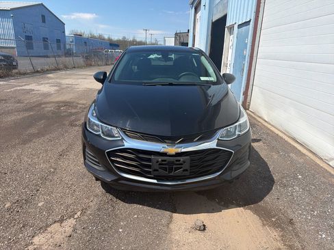 Used 2019 Chevrolet Cruze LS image 2