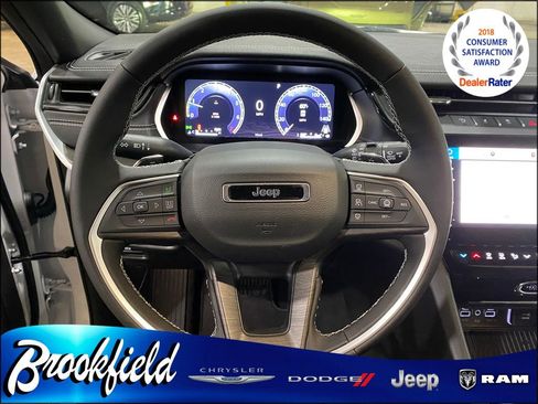 New 2026 Jeep Grand Cherokee Altitude AWD/4WD image 27