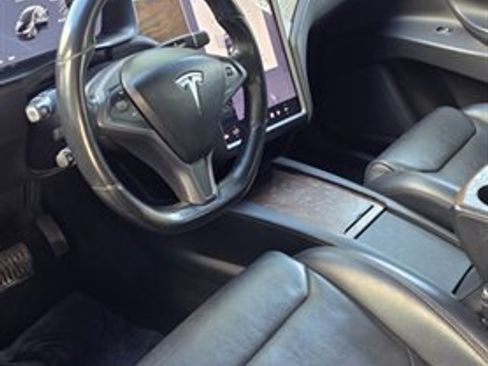 Used 2018 Tesla Model X 100D image 10