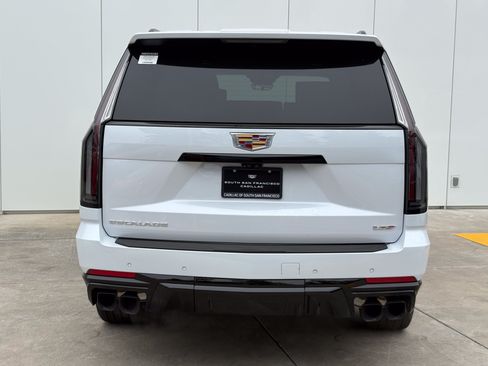 New 2026 Cadillac Escalade ESV V AWD/4WD image 8