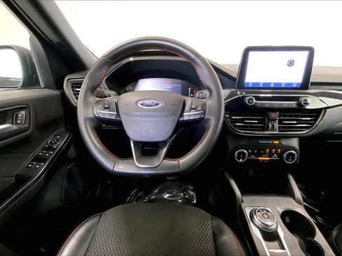 Used 2025 Ford Escape ST-Line AWD/4WD image 4