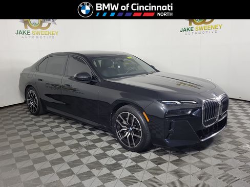 Used 2023 BMW 760i xDrive AWD/4WD image 1