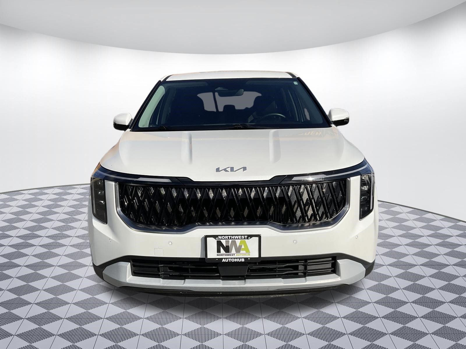 Used 2026 Kia Carnival LXS FWD image 5
