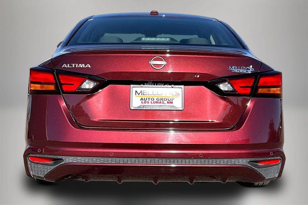 Used 2025 Nissan Altima 2.5 SV FWD image 5