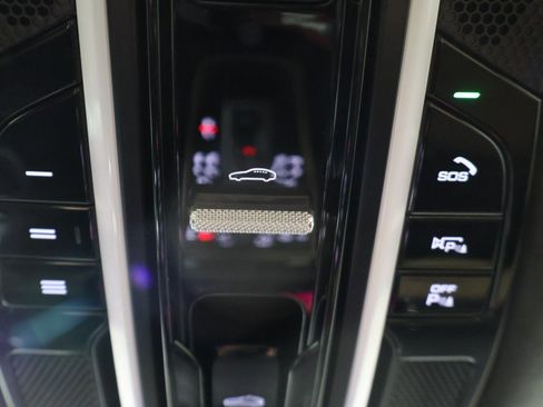 Used 2022 Porsche Cayenne GTS image 63