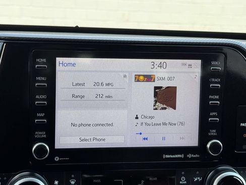 Used 2021 Toyota Highlander XSE AWD/4WD image 3
