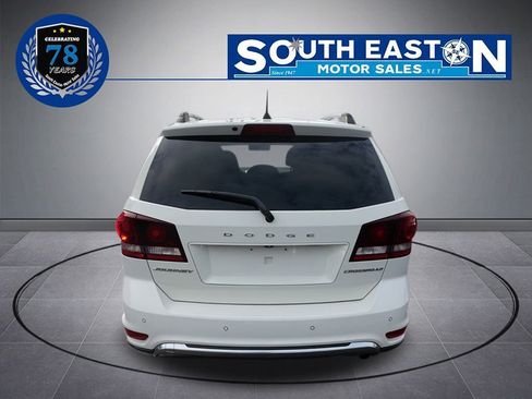 Used 2019 Dodge Journey Crossroad w/ Nav & Sun Group image 4