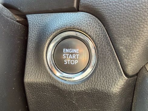 Used 2022 Toyota RAV4 XLE Premium image 13