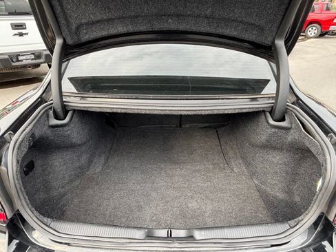 Used 2019 Dodge Charger R/T RWD image 10