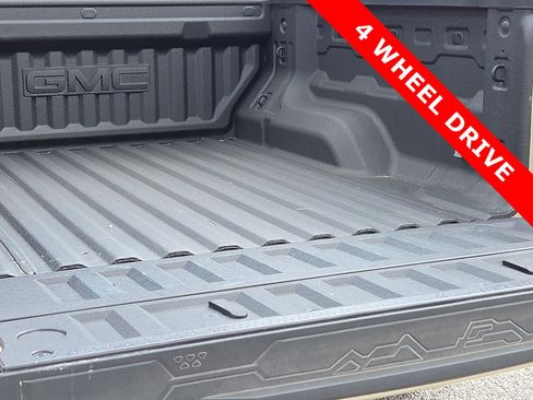 Used 2024 GMC Canyon AT4 AWD/4WD image 9