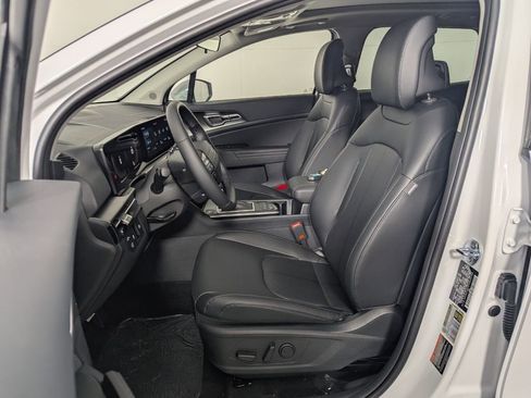 New 2026 Kia Sportage EX w/ EX Panorama Roof Package FWD image 12