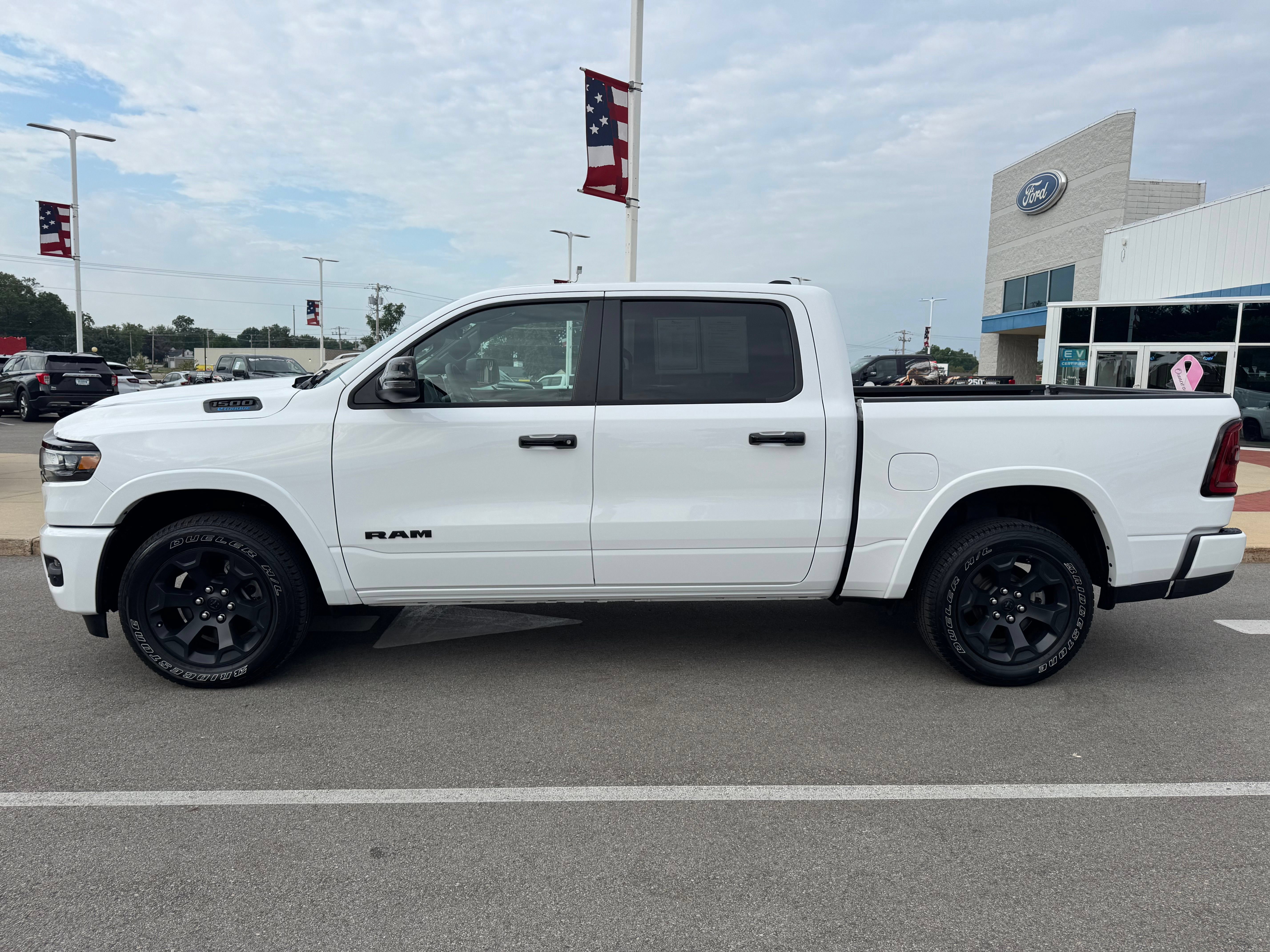 Used 2025 RAM 1500 Big Horn AWD/4WD image 4