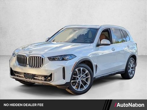 New 2026 BMW X5 xDrive50e w/ Parking Assistance Package AWD/4WD image 1