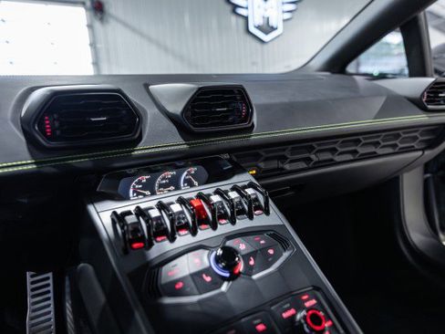Used 2017 Lamborghini Huracan LP 580-2 image 36