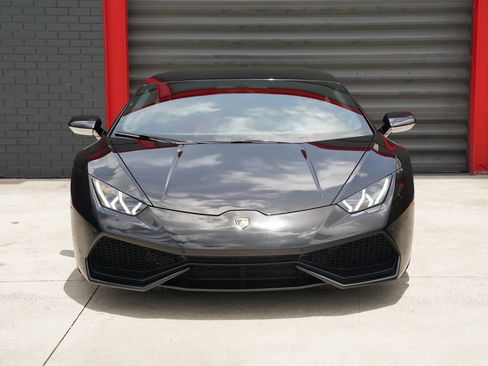 Used 2015 Lamborghini Huracan LP 610-4 AWD/4WD image 2