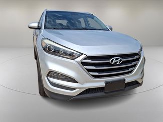 Used 2018 Hyundai Tucson SEL w/ Winter Package AWD/4WD video 2