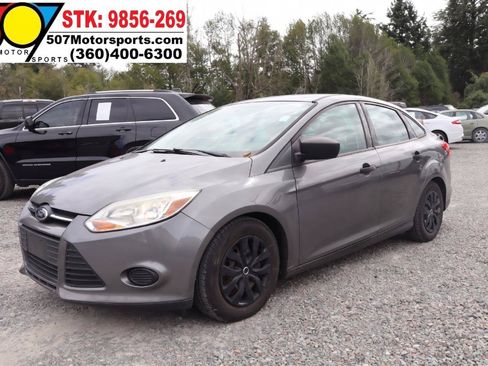 Used 2014 Ford Focus S FWD image 2