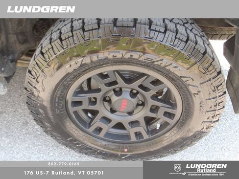 Used 2021 Toyota 4Runner TRD Off-Road Premium w/ Moonroof Package AWD/4WD image 22