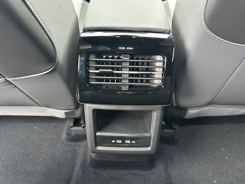 New 2025 Volkswagen ID.4 Pro image 27