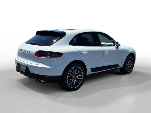 Used 2018 Porsche Macan AWD/4WD image 5
