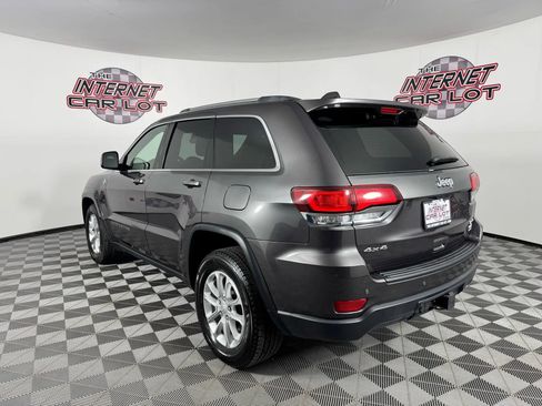 Used 2021 Jeep Grand Cherokee Laredo image 5