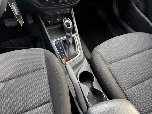 Used 2022 Hyundai Accent SEL image 16