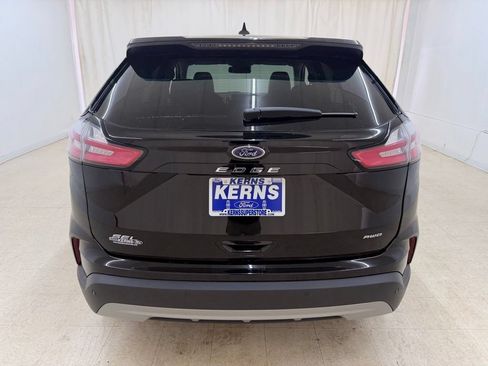 Used 2024 Ford Edge SEL w/ Convenience Package AWD/4WD image 4