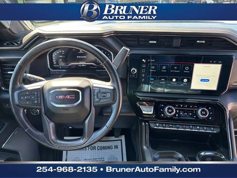 Used 2024 GMC Sierra 2500 AT4X image 23