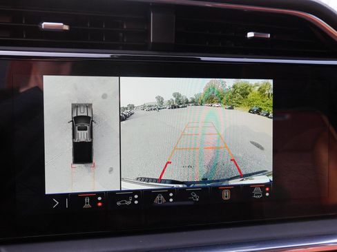 Used 2025 GMC Sierra 3500 Denali Ultimate AWD/4WD image 30