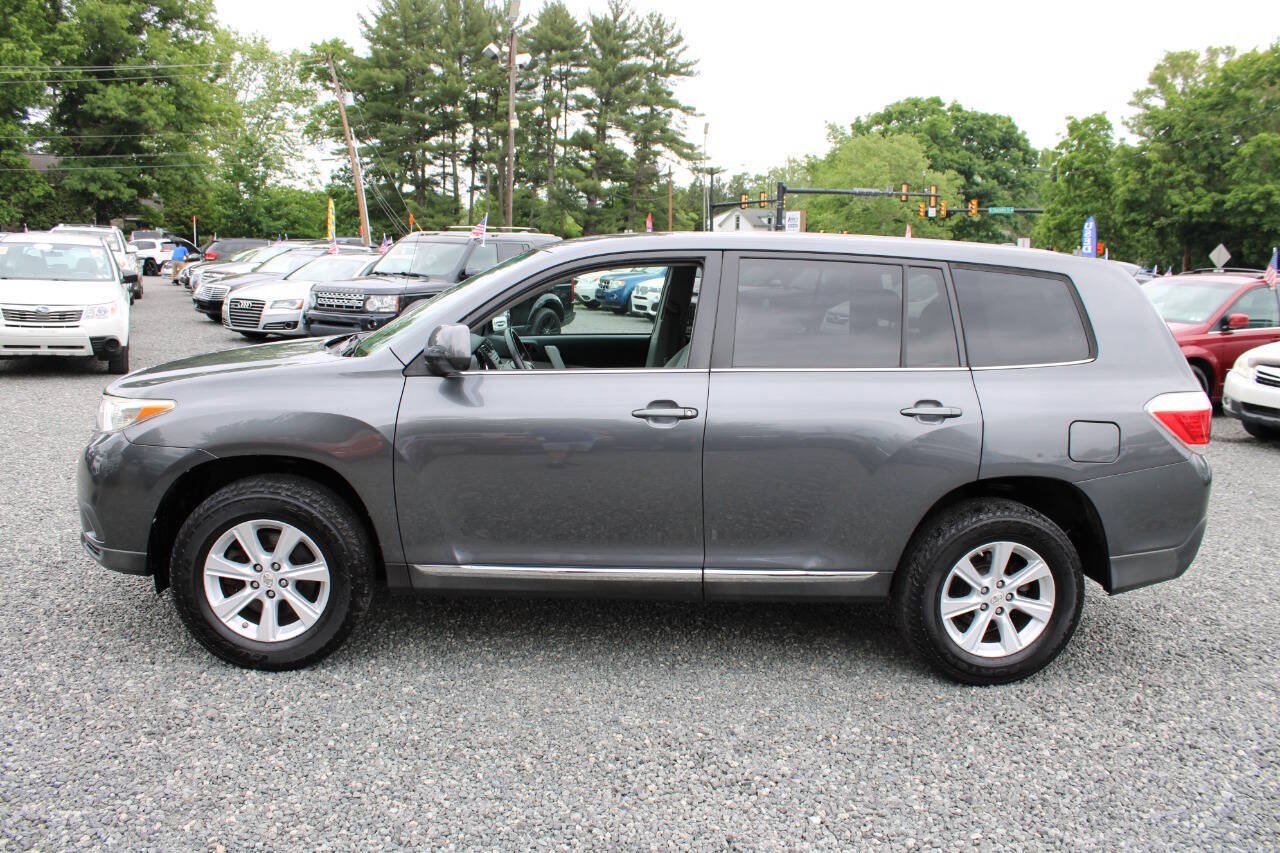Used 2011 Toyota Highlander 4WD w/ Tow Pkg image 10