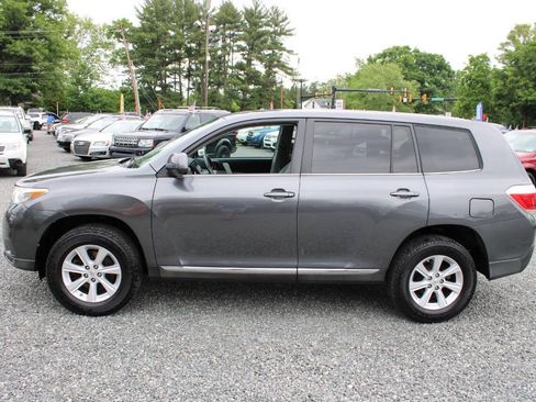 Used 2011 Toyota Highlander 4WD w/ Tow Pkg image 10