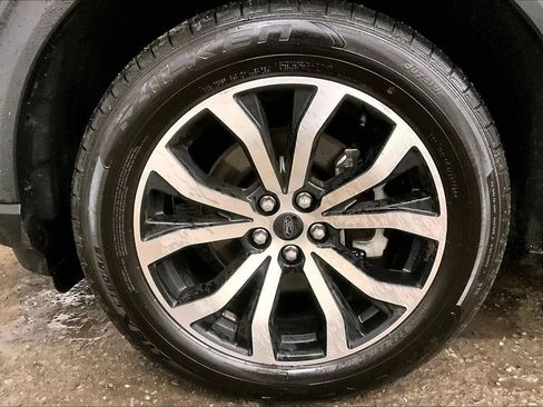 Certified 2021 Ford Explorer XLT image 8