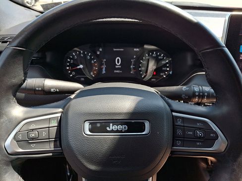 Used 2022 Jeep Compass Latitude w/ Convenience Group AWD/4WD image 18