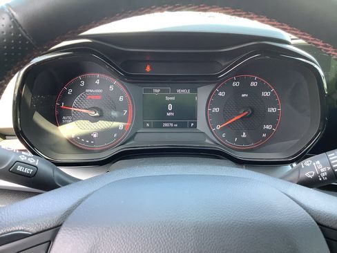 Used 2024 Chevrolet Trax RS w/ Sunroof Package image 13