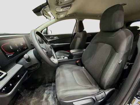 Used 2023 Kia Sportage LX AWD/4WD image 9