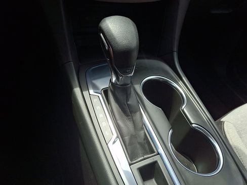 Used 2024 Chevrolet Equinox LS w/ LS Convenience Package FWD image 21