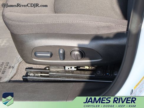Used 2024 Chevrolet Malibu LT FWD image 23
