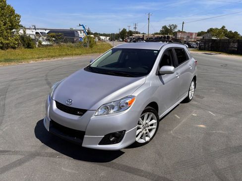 Used 2009 Toyota Matrix XRS FWD image 2